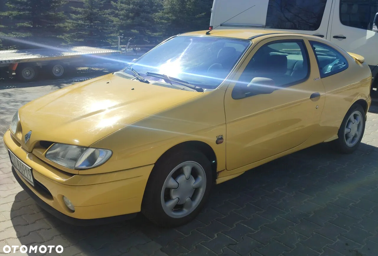 Renault Megane Coach 1.6 - 6