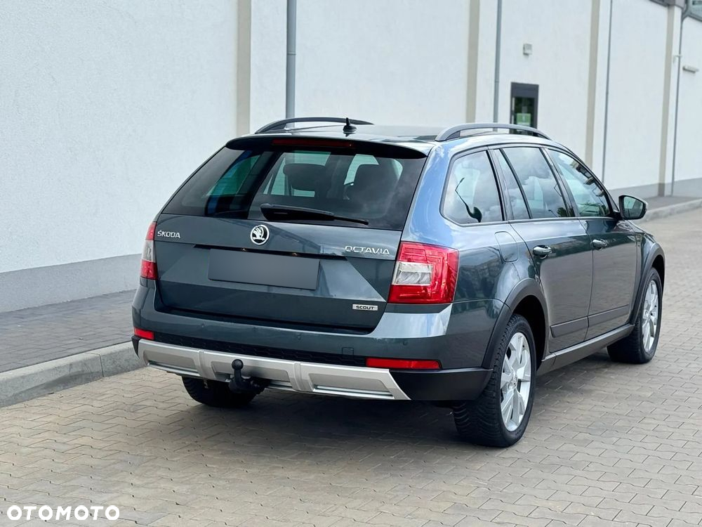 Skoda Octavia Scout 2.0 TDI 4x4 DSG - 9