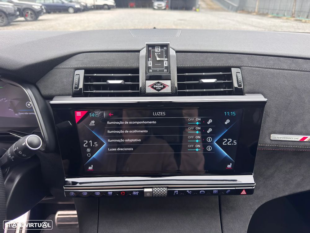 DS DS7 4x4 300 Performance Line - 34