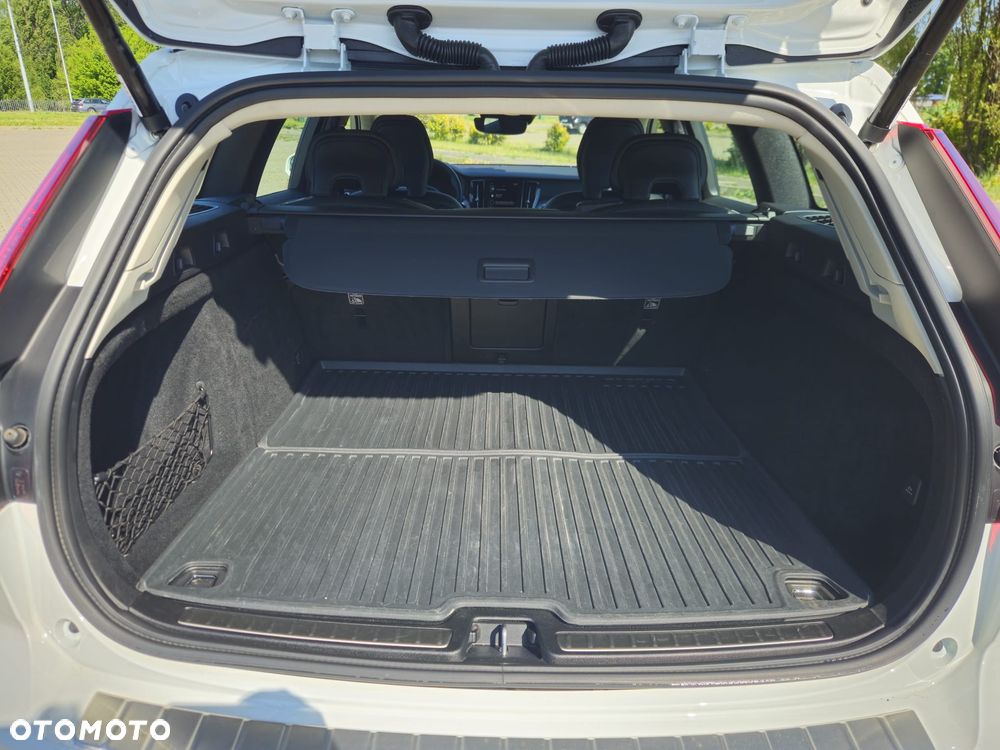Volvo V60 B4 D Momentum Pro - 3