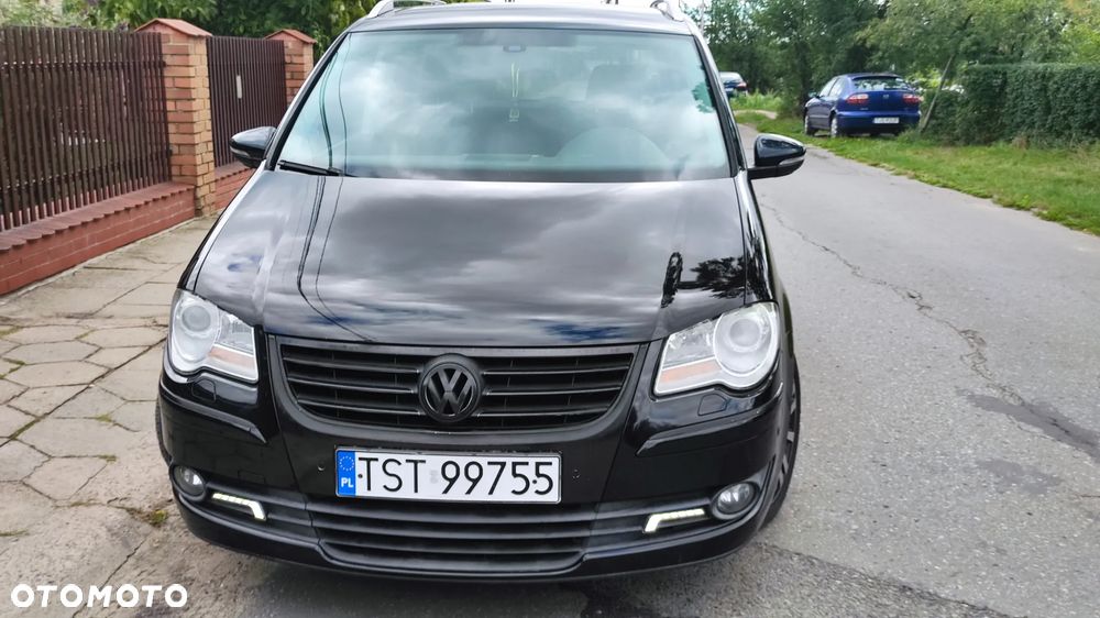 Volkswagen Touran 2.0 TDI DPF Highline - 24
