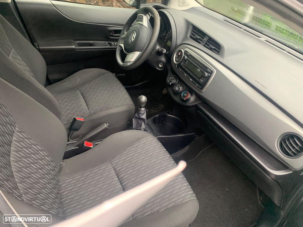 Toyota Yaris 1.4 D-4D ACtive - 5