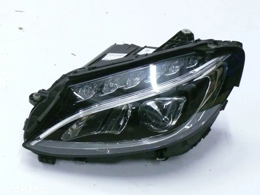 LAMPA PRZEDNIA LEWA MERCEDES C-KLASA W205 2014 2019 LED FULL HIGH PERFORMANCE