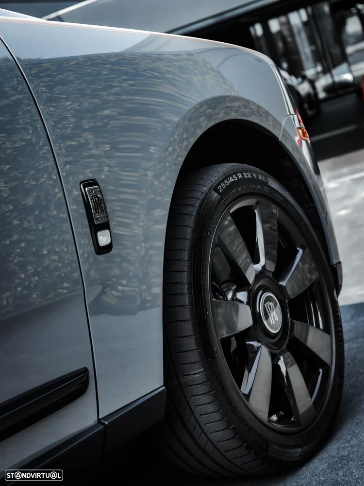Rolls Royce Cullinan - 10