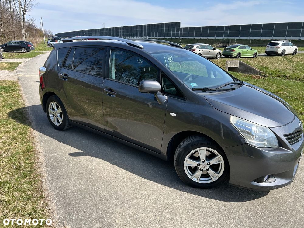 Toyota Verso 2.0 D-4D Sol - 2