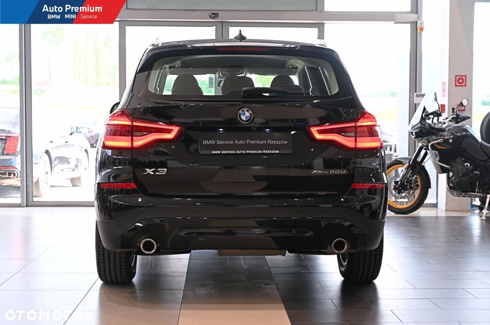 BMW X3 xDrive20d mHEV - 17