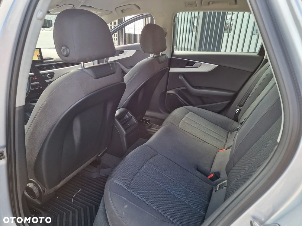 Audi A4 Avant 2.0 TDI S tronic - 19
