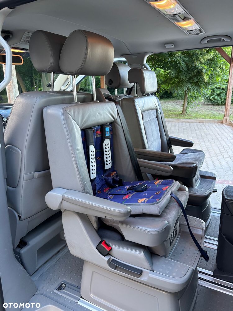 Volkswagen Multivan - 27