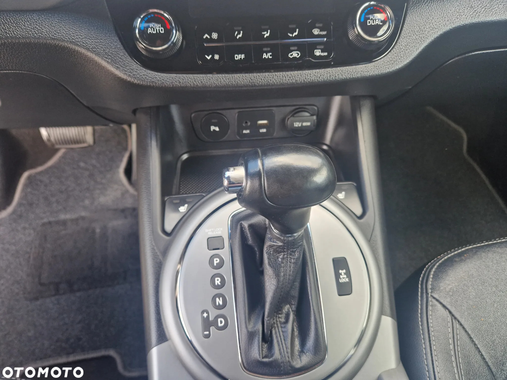Kia Sportage 2.0 CRDI 4WD Automatik Fifa World Cup Edition - 29
