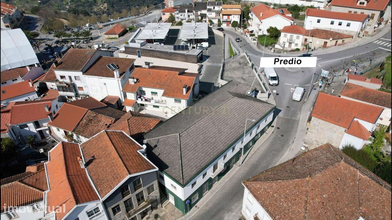 Edifício junto ao Mercado e Câmara Municipal - Investimento - Grande imagem: 3/7