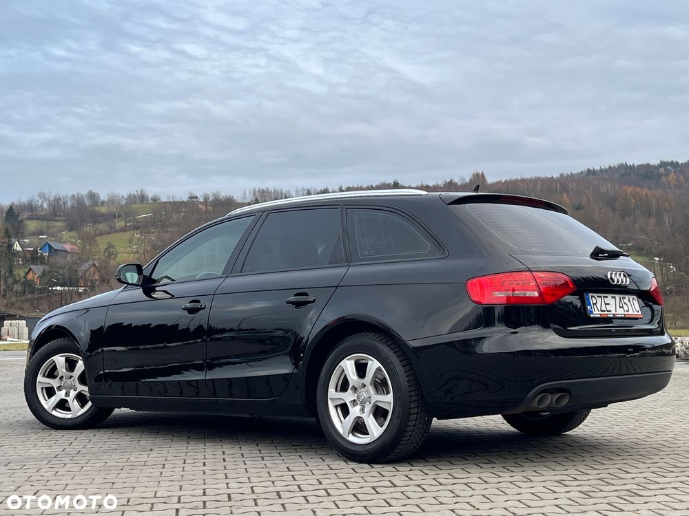 Audi A4 Avant 2.0 TDI DPF Ambiente - 12