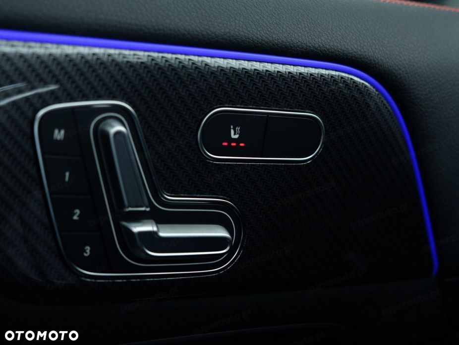 Mercedes-Benz GLA 200 AMG Line - 17