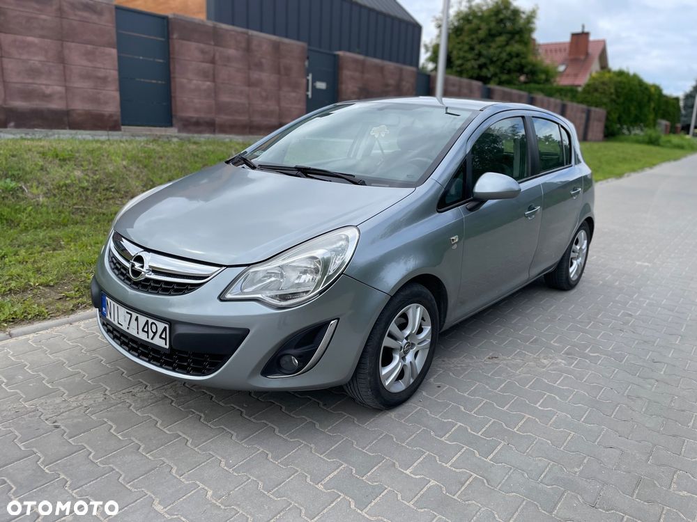 Opel Corsa 1.2 16V Cosmo - 1