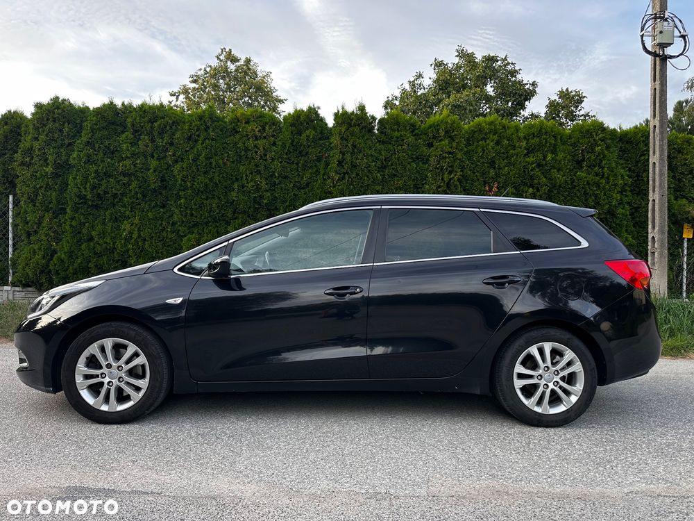 Kia Ceed 1.6 GDI Fifa World Cup Edition - 6