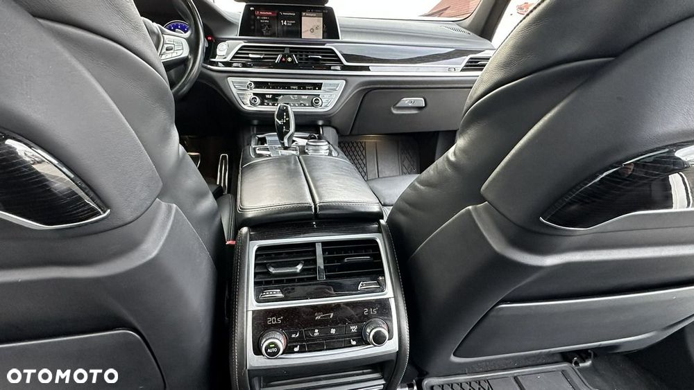 BMW Seria 7 - 12