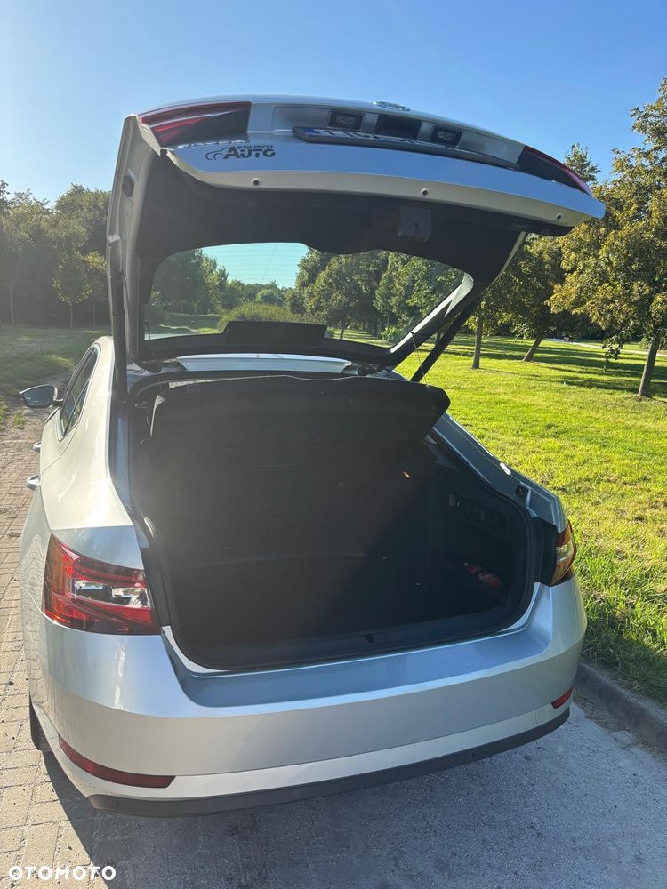 Skoda Superb 1.6 TDI Ambition - 28