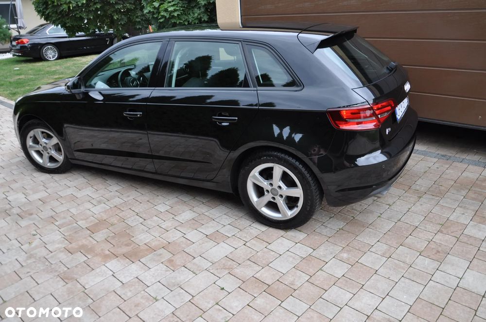 Audi A3 Sportback 1.4 TFSI Ambiente - 4