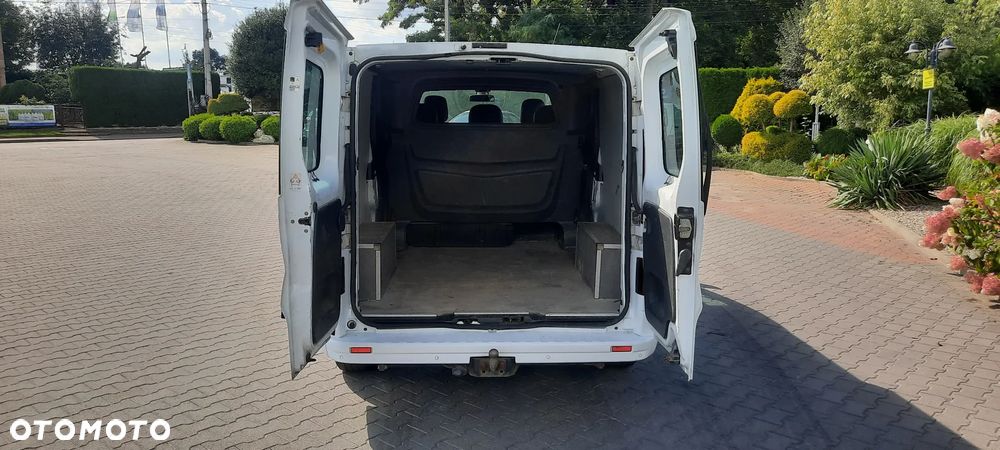 Opel Vivaro - 16