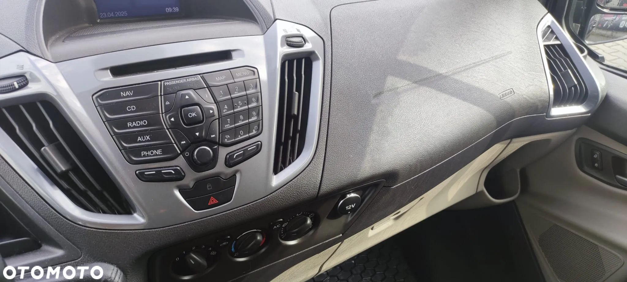 Ford Tourneo Custom - 9