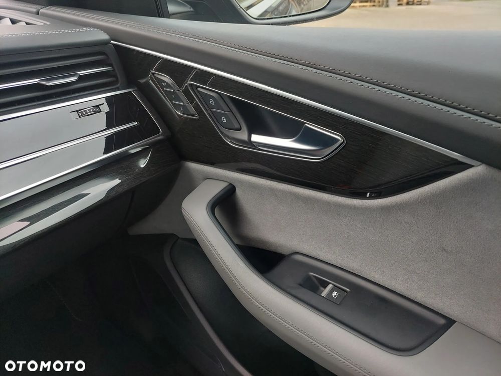 Audi Q8 - 24