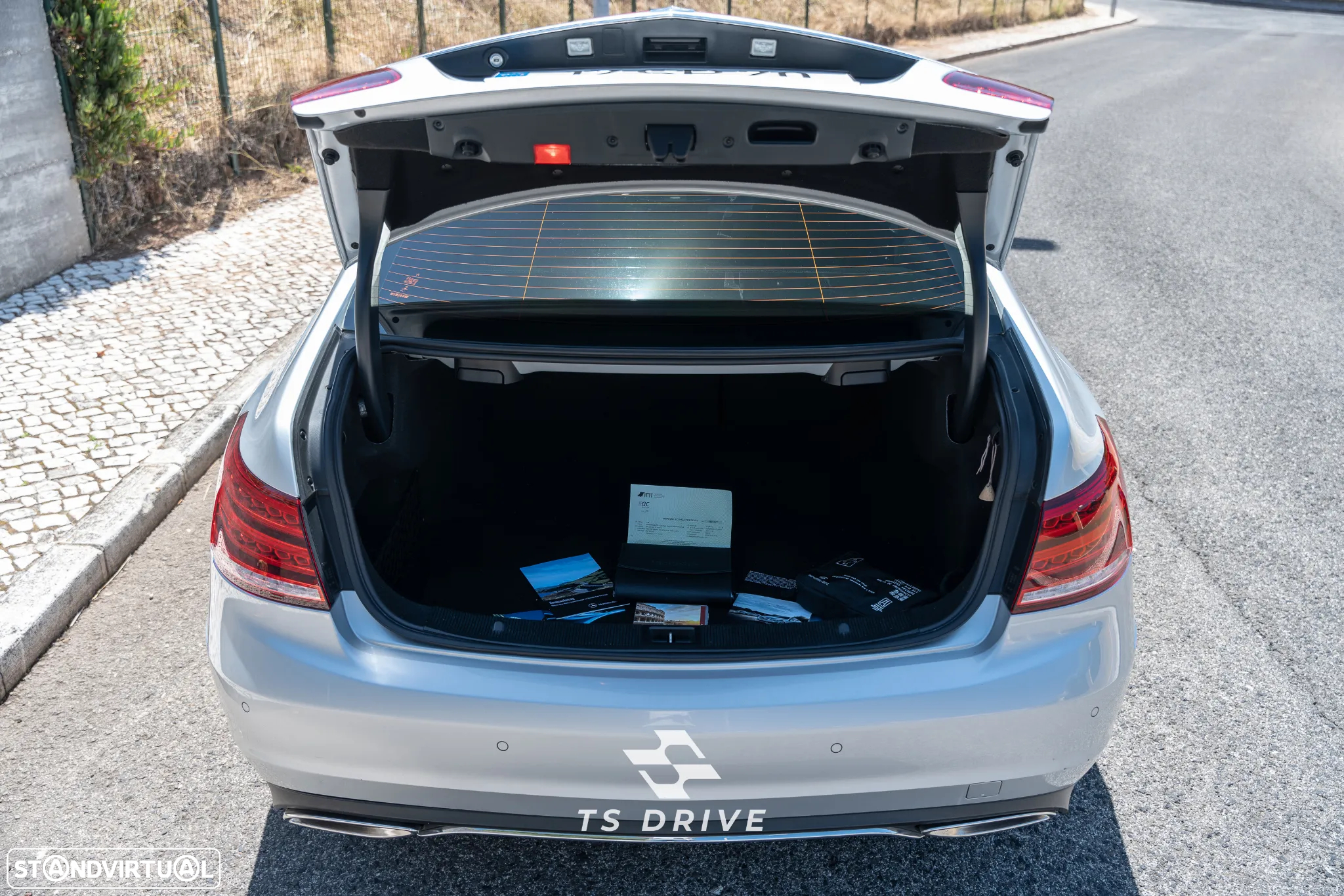 Mercedes-Benz E 220 (BlueTEC) d Coupe 9G-TRONIC - 16