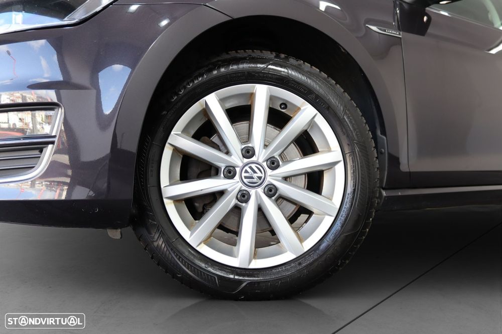 VW Golf 1.6 TDI 4Motion BlueMotion Lounge - 18