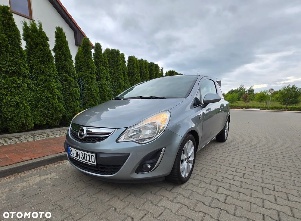 Opel Corsa 1.4 16V Edition - 1