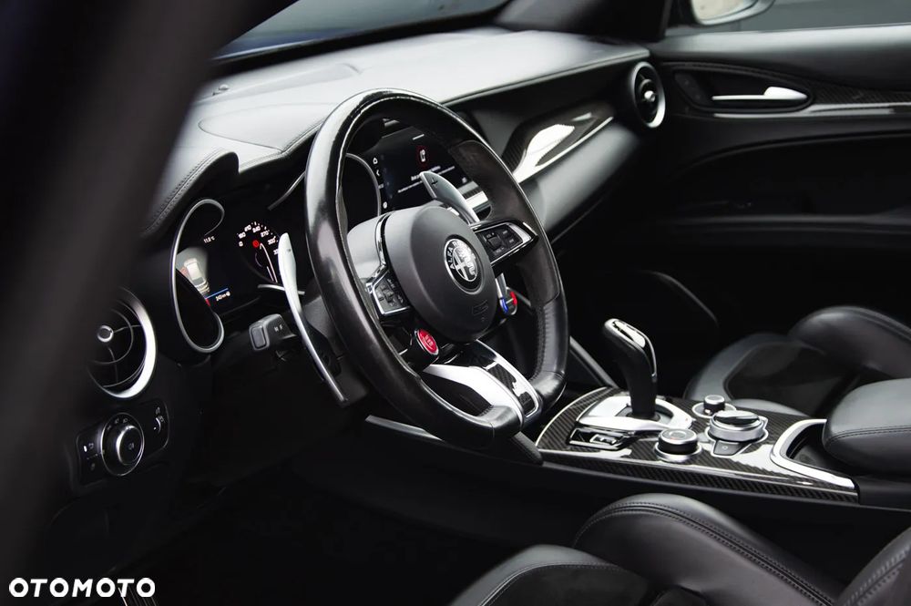 Alfa Romeo Stelvio 2.9 V6 Bi-Turbo Quadrifoglio Q4 - 8