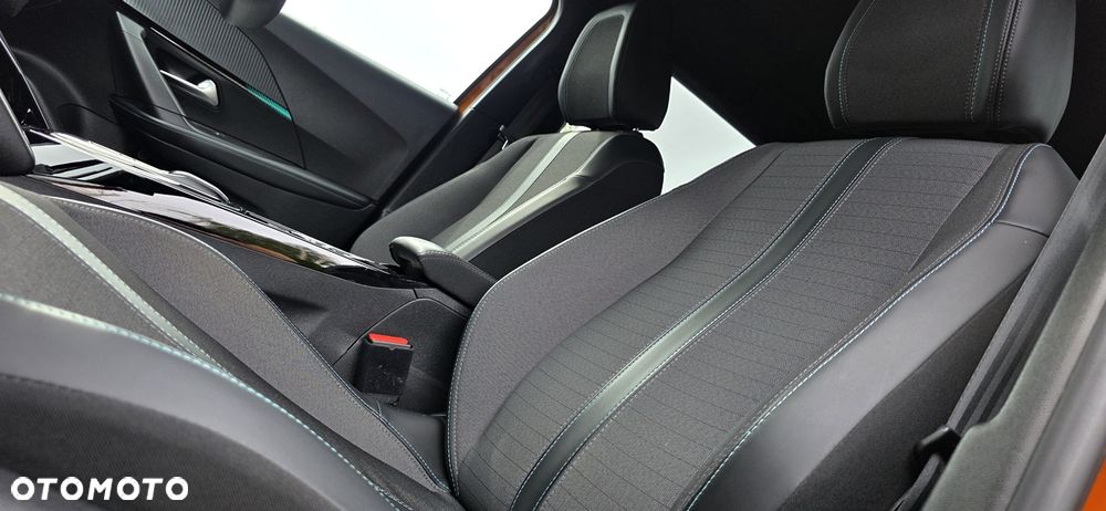 Peugeot 2008 1.5 BlueHDi Allure S&S EAT8 - 9