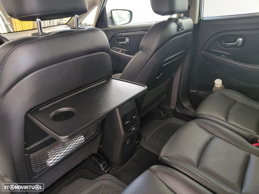 Kia Carens 1.7 CRDi ISG TX - 5