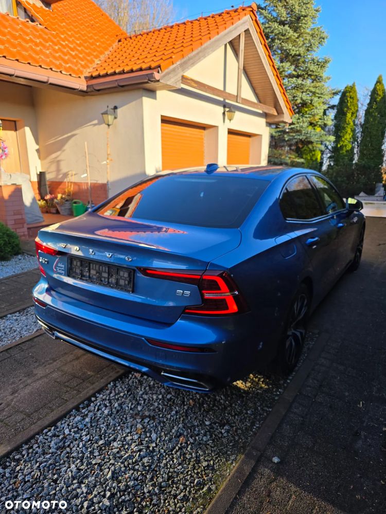 Volvo S60 T5 R-Design - 3