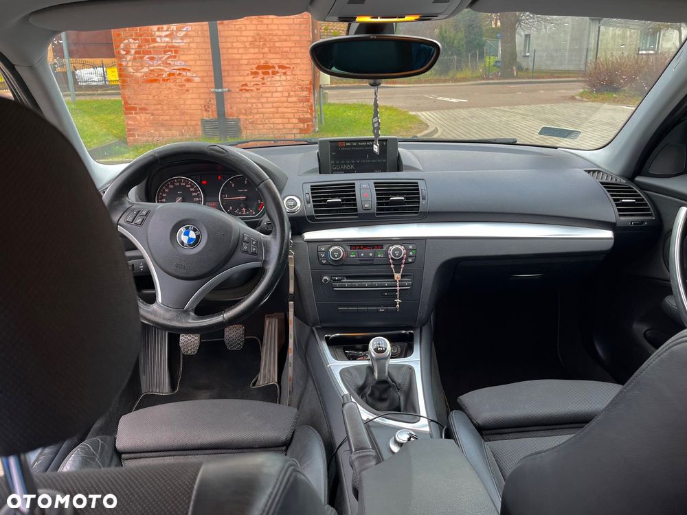BMW Seria 1 123d - 8