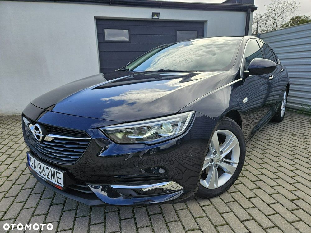 Opel Insignia - 1