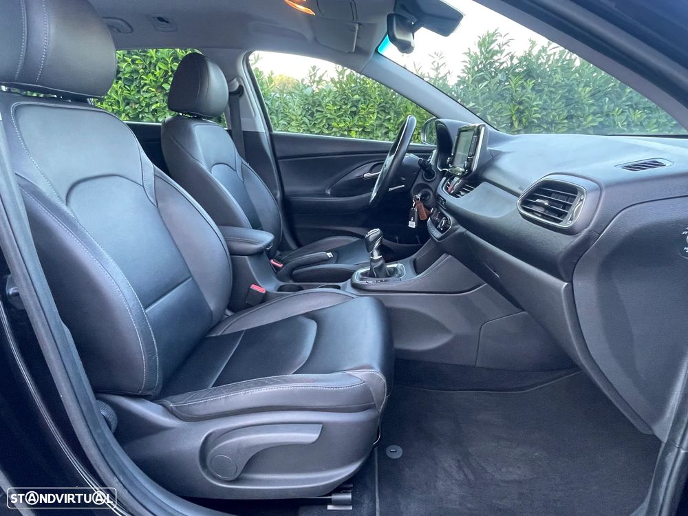 Hyundai i30 CW - 23