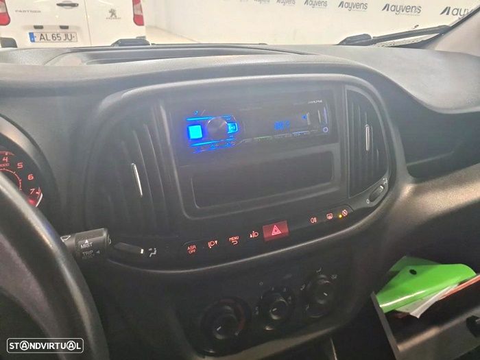 Fiat DOBLO CARGO1.3 MJ EASY 3Lugares - 33