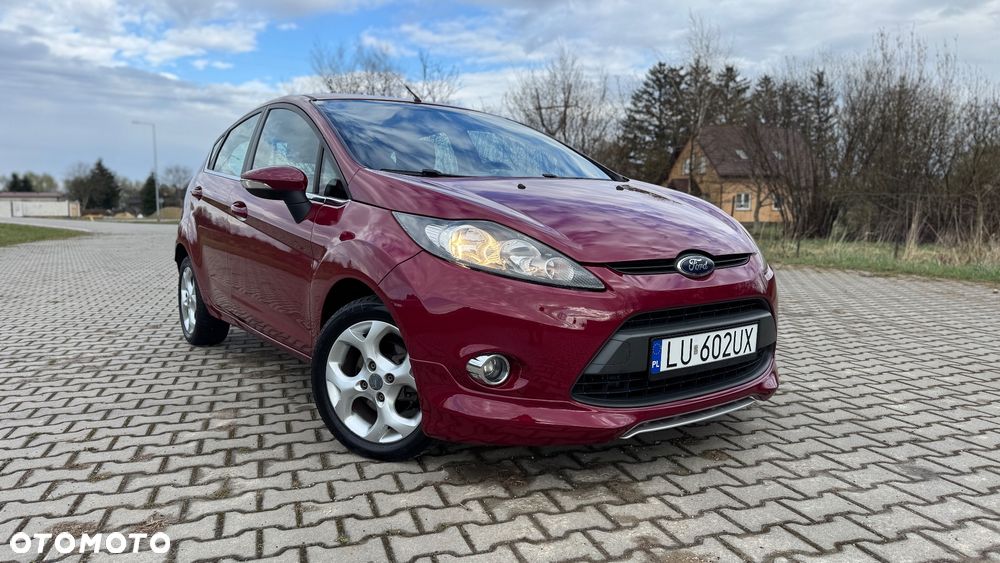 Ford Fiesta 1.4 Autom Champions Edition - 2