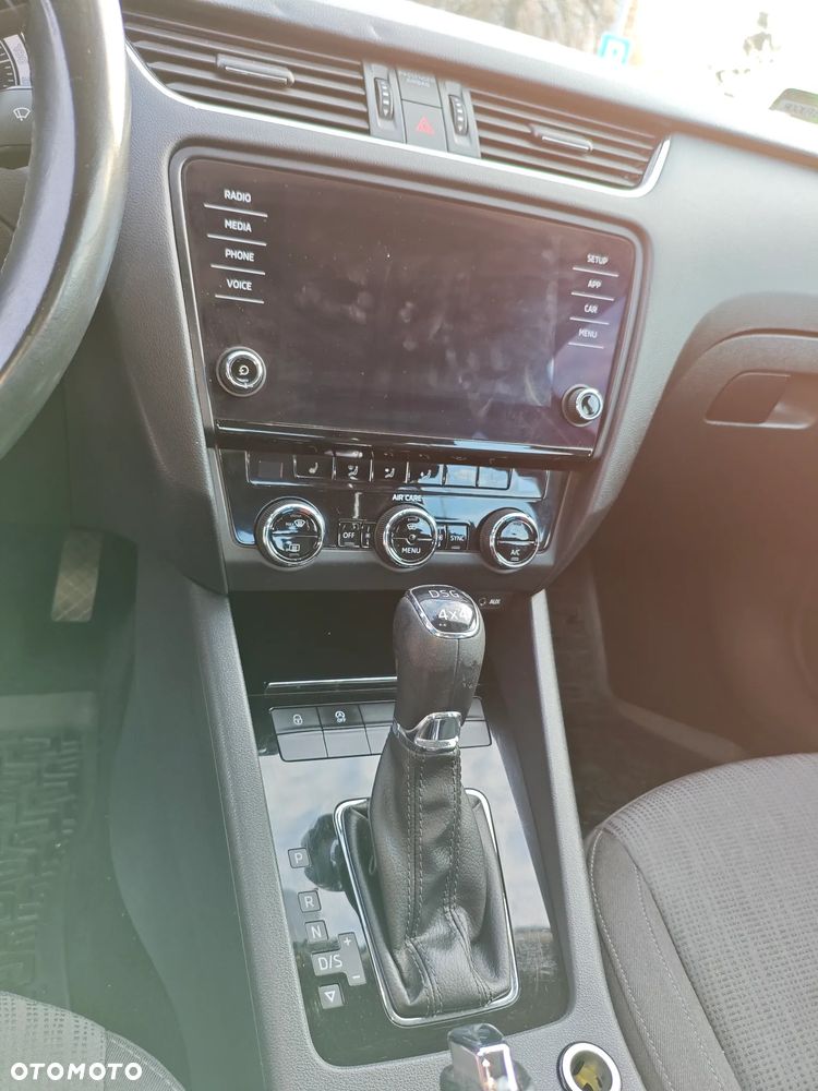 Skoda Octavia 2.0 TDI 4x4 Style DSG - 14