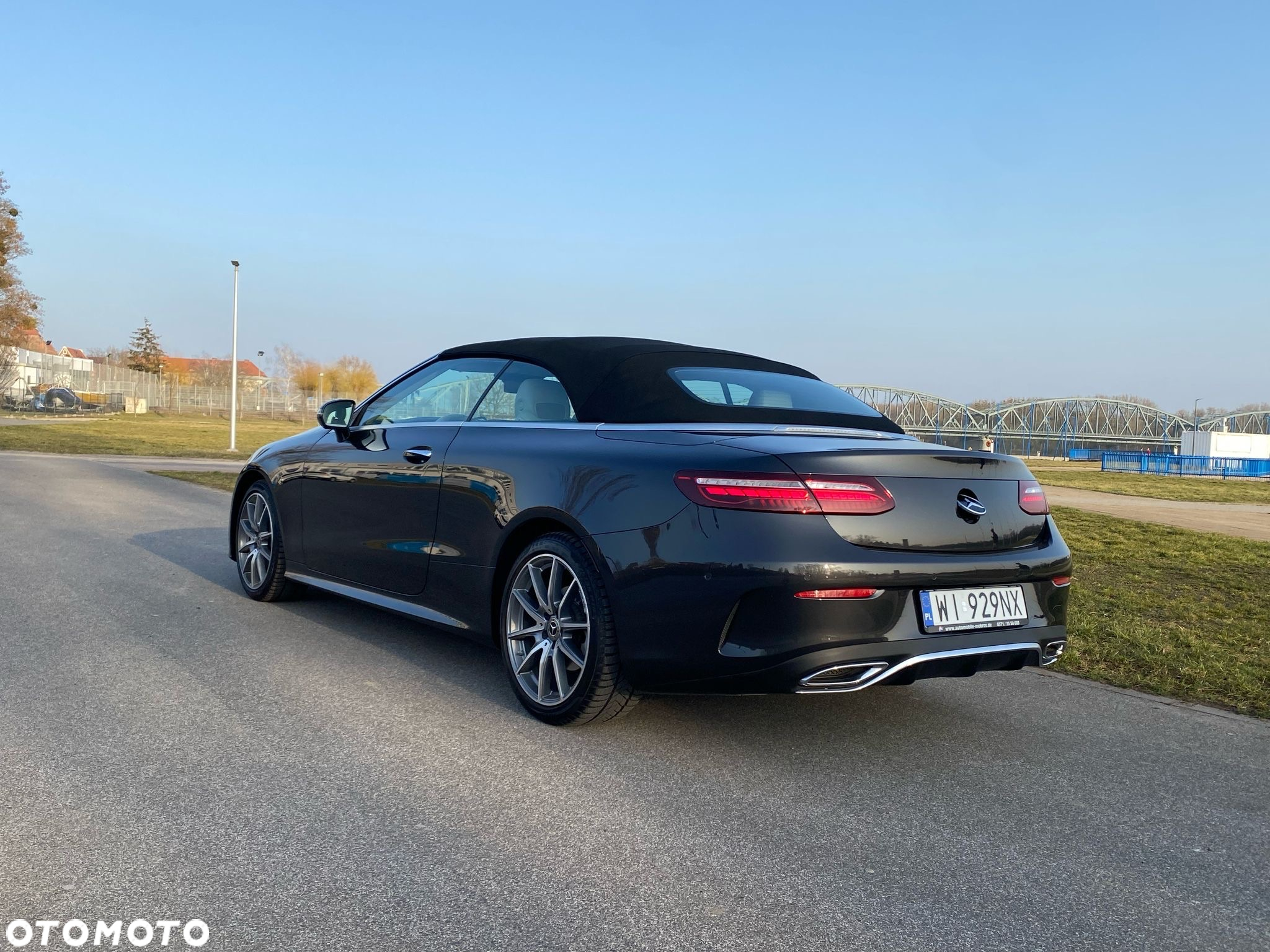 Mercedes-Benz Klasa E 220 d 4Matic Cabrio 9G-TRONIC AMG Line - 13