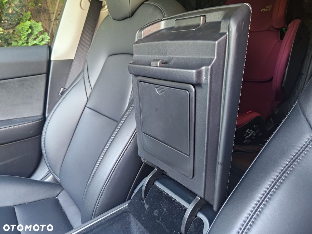 Tesla Model 3 - 19