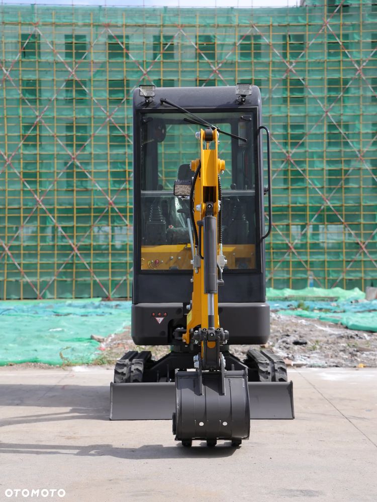 Inny Minikoparka Sylcar SC16SK - 4