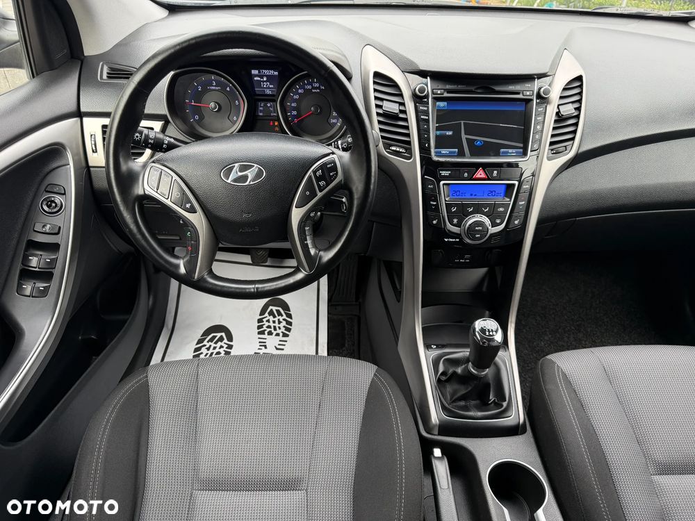 Hyundai i30 1.6 CRDi Premium - 31
