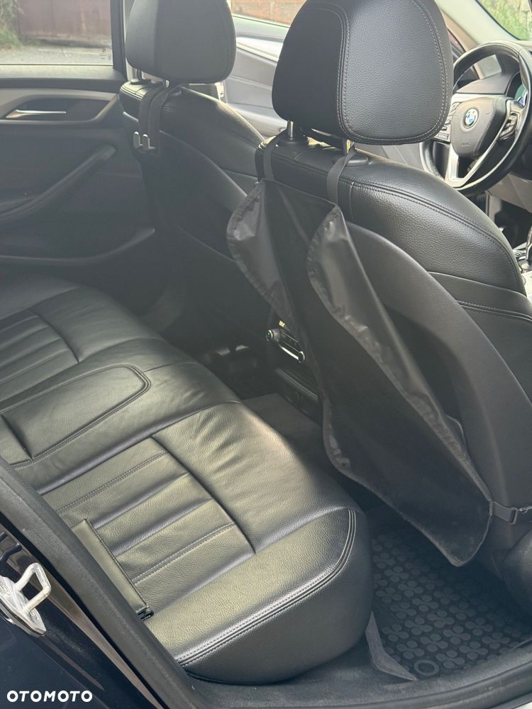 BMW Seria 5 520d xDrive Luxury Line sport - 27