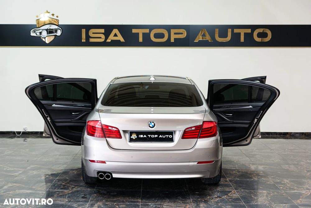 BMW Seria 5 525d xDrive - 31