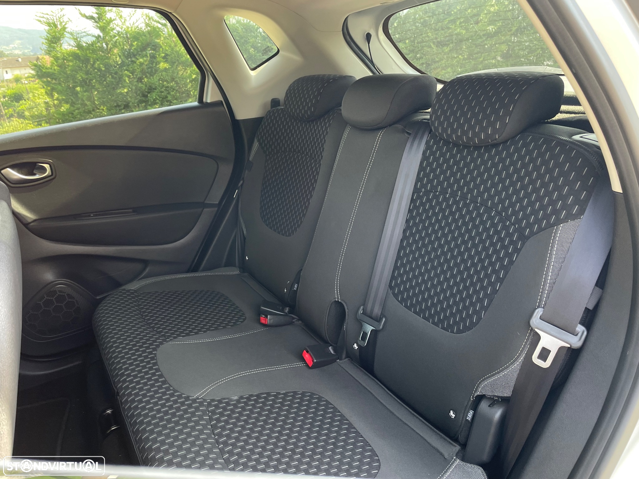 Renault Captur 1.5 dCi Exclusive - 30