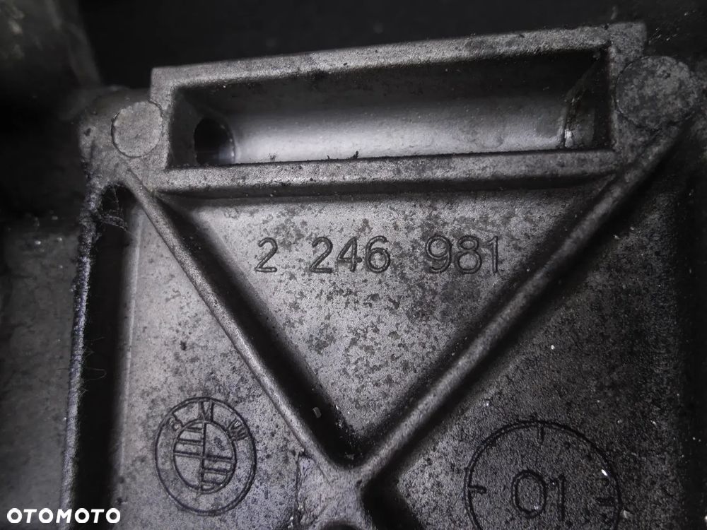 PODSTAWA OBUDOWA FILTRA CHŁODNICZKA OLEJU 2246981 6740273126 BMW E46 2.0D 116KM - 6