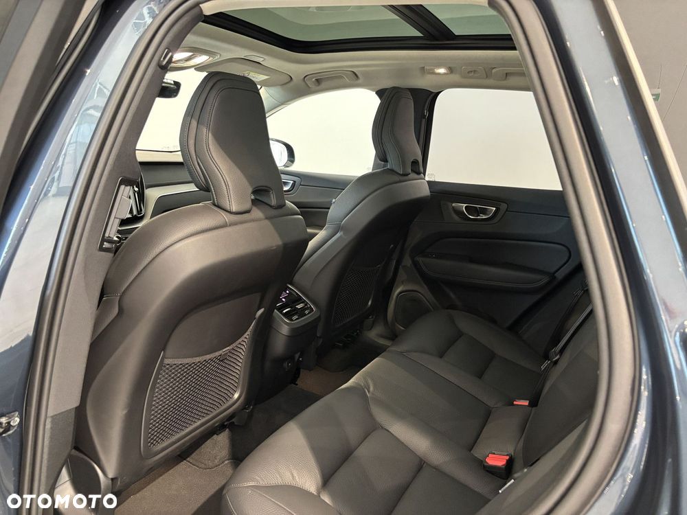 Volvo XC 60 - 25