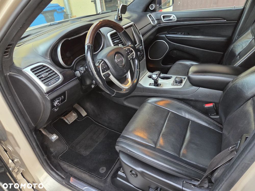 Jeep Grand Cherokee - 10