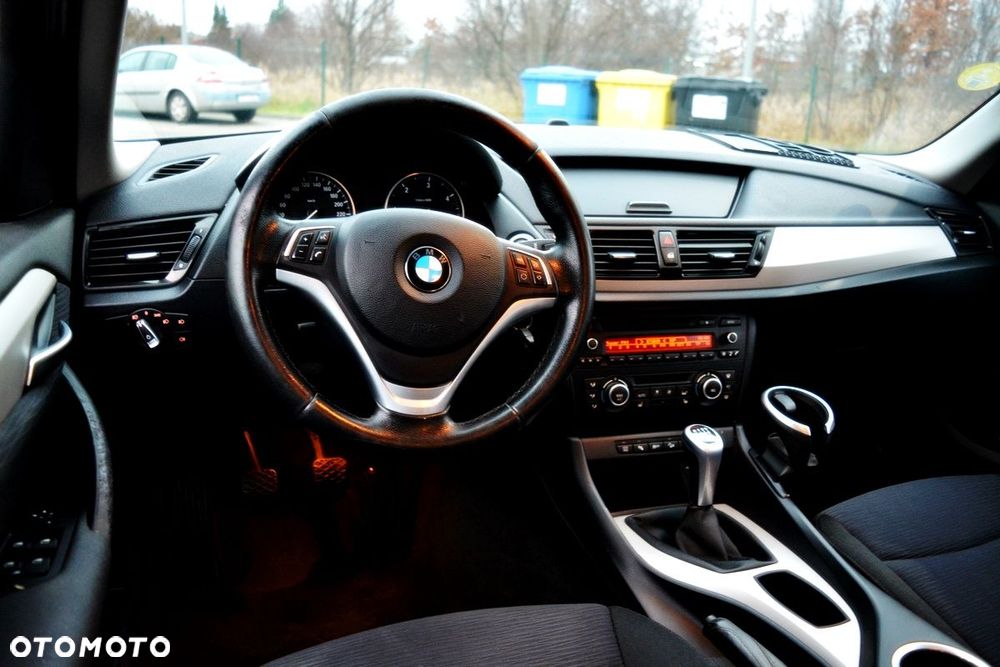 BMW X1 xDrive18d xLine - 10