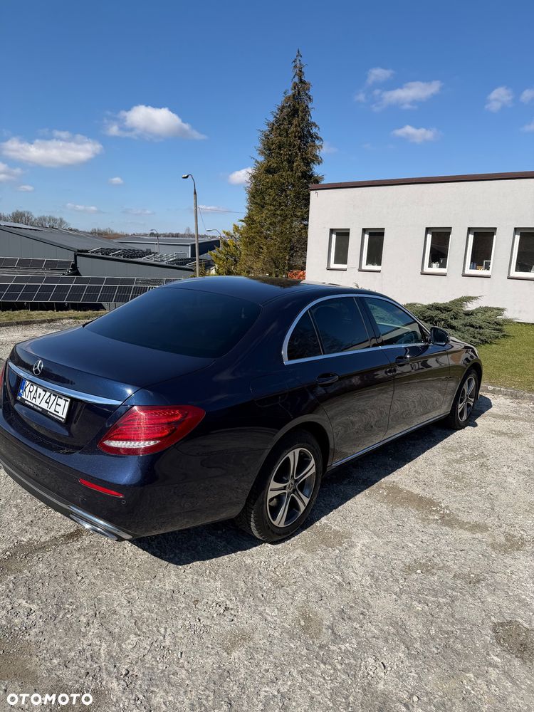 Mercedes-Benz Klasa E 220 d 4-Matic Business Edition 9G-TRONIC - 4