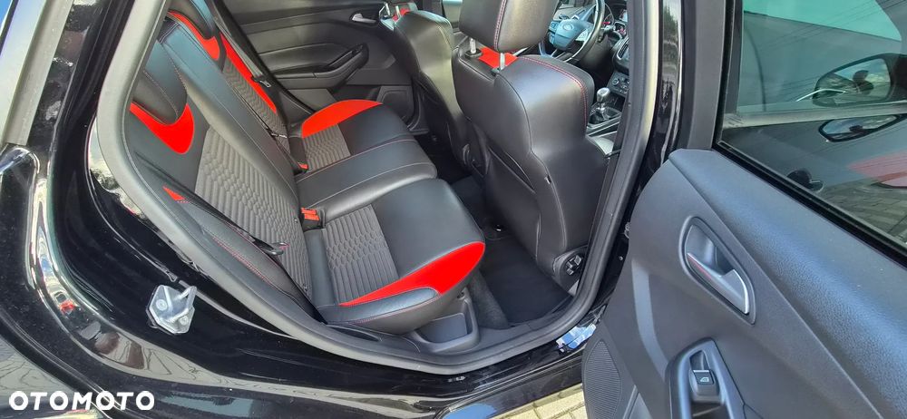 Ford Focus 2.0 EcoBoost ST-2 - 37
